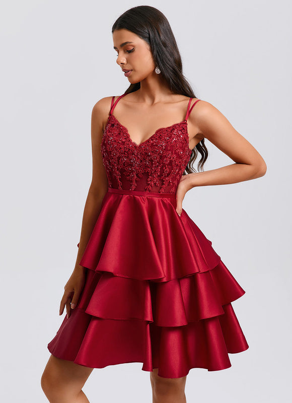 Robe Courte Satin Bordeaux À Volants - gallery 2