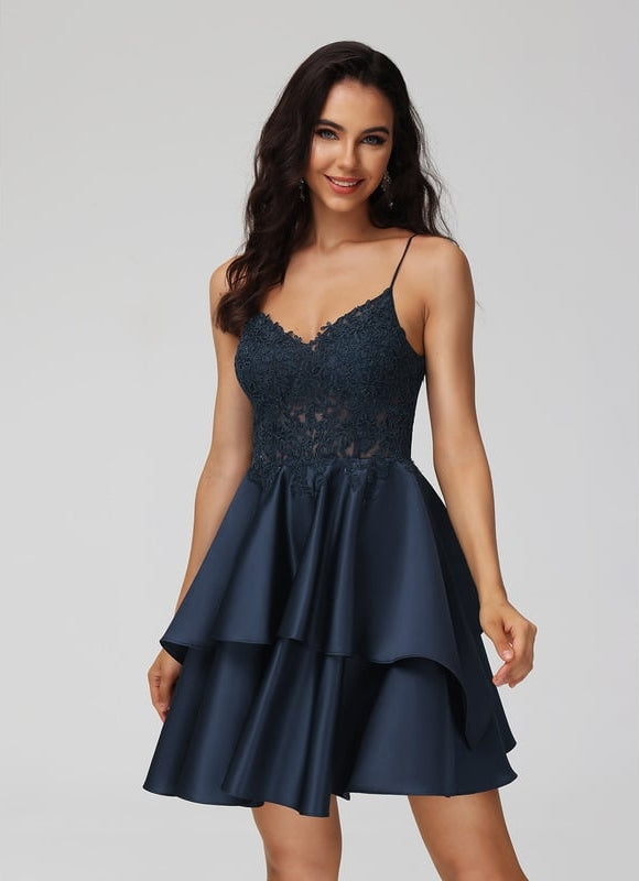 Robe Courte Élégance Nocturne - gallery 4