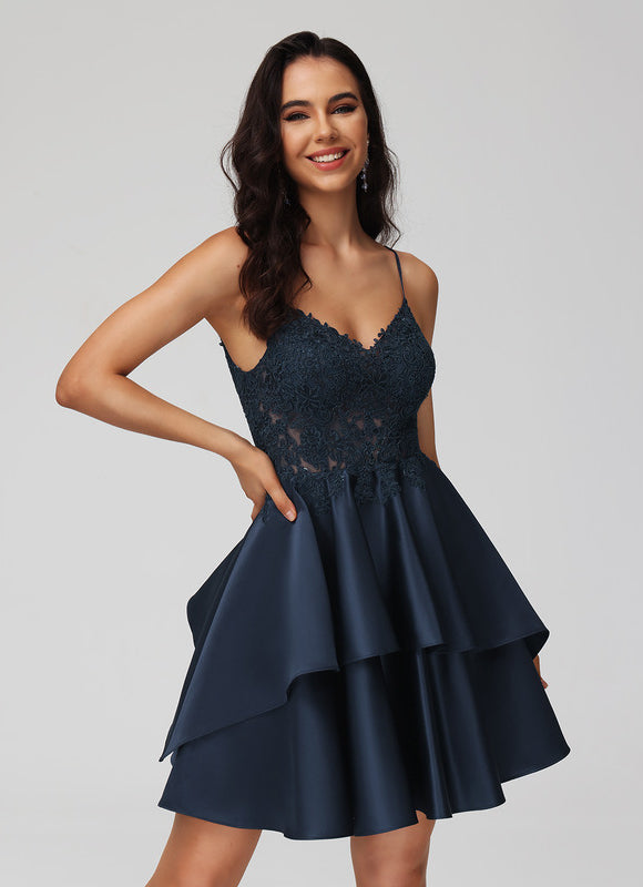 Robe Courte Élégance Nocturne - gallery 1