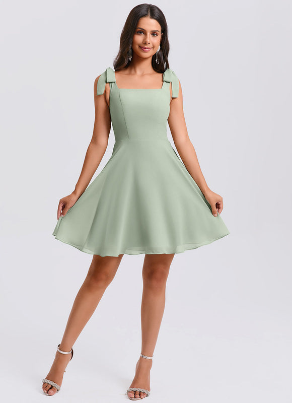 Robe Courte Encolure Carrée - gallery 1