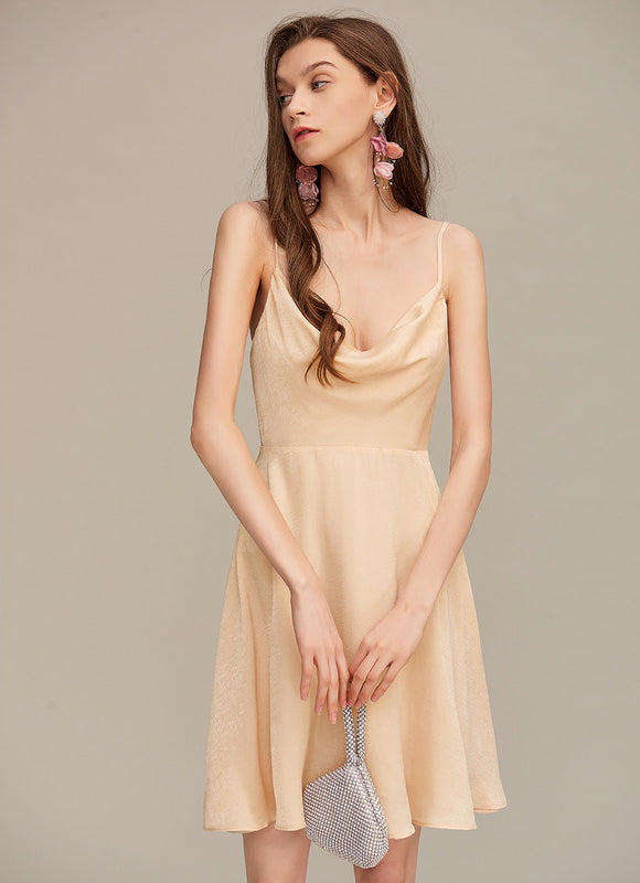 Robe Courte Col Benitier