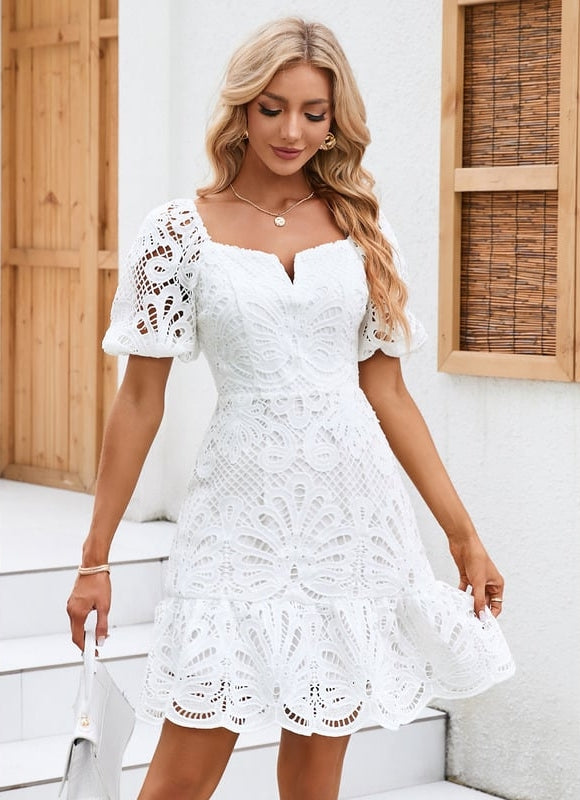 Robe Courte Blanche Brodée