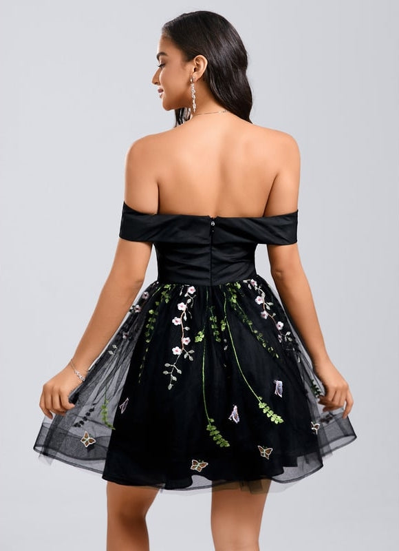 Robe Courte Brodée Noire - gallery 3