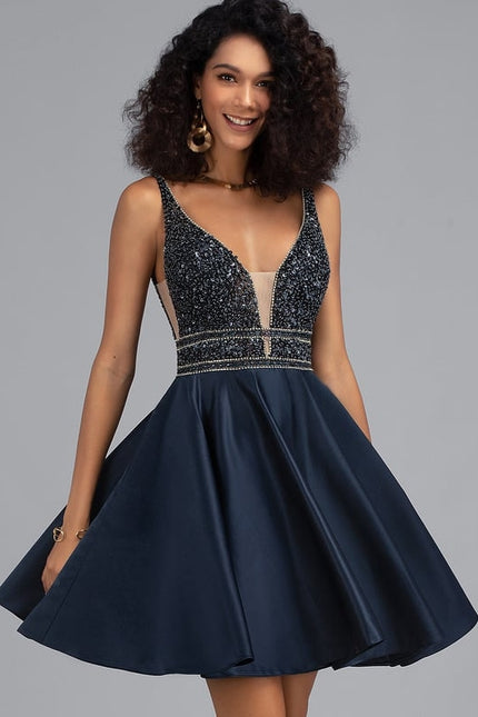 Robe Courte Satinée Marine Avec Perles