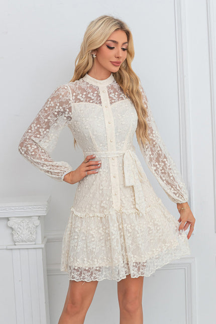 Robe Courte Dentelle Élégante