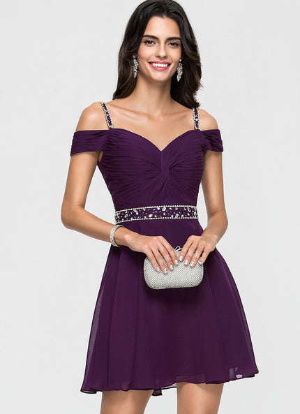 Robe Courte Courte Violette Élégante