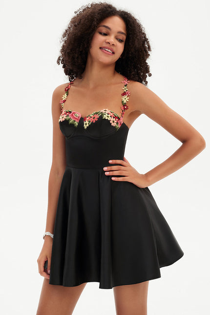 Robe Courte Satin Brodée - gallery 6