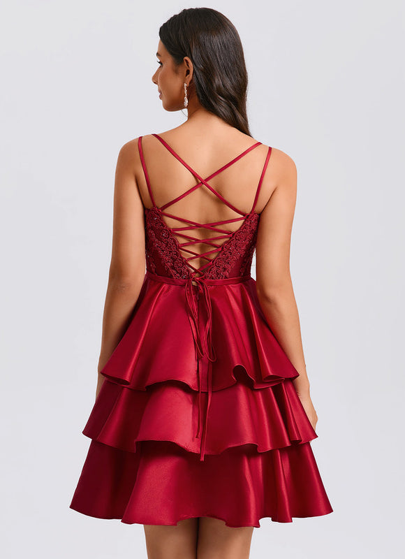 Robe Courte Satin Bordeaux À Volants - gallery 3