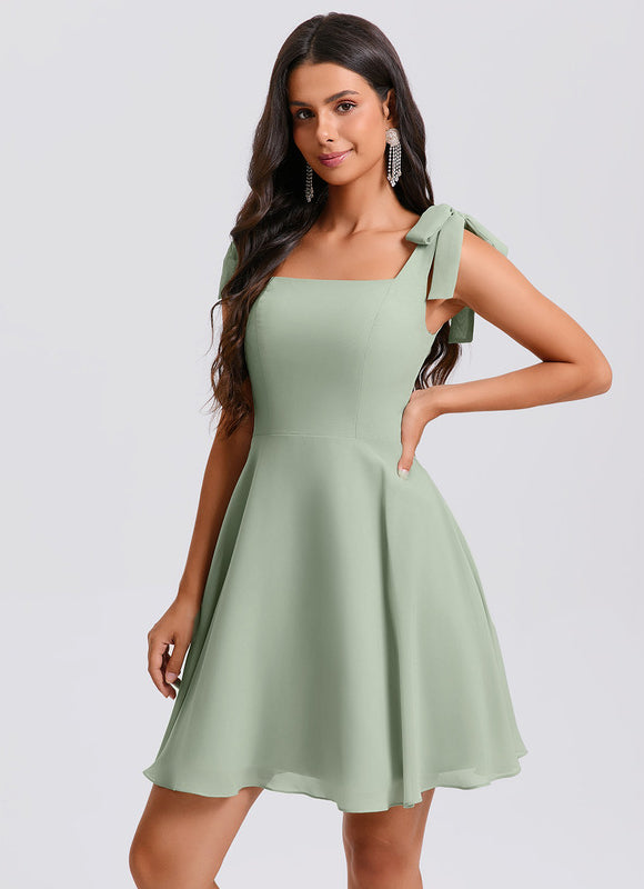Robe Courte Encolure Carrée - gallery 4