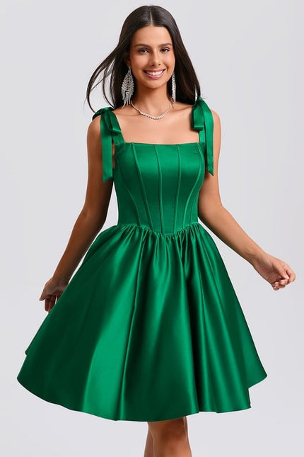Robe Courte Satin Verte Élégante - gallery 5