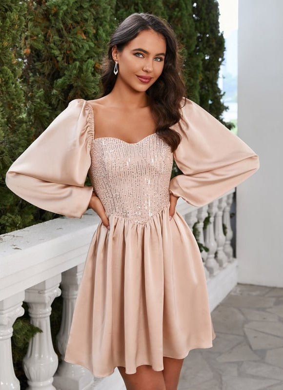Robe Courte Avec Ceinture