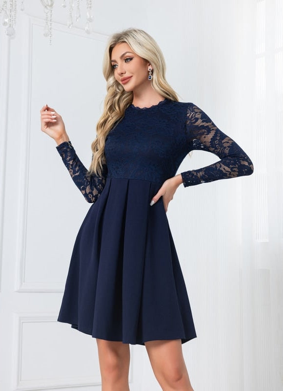 Robe Courte En Dentelle Marine - gallery 3