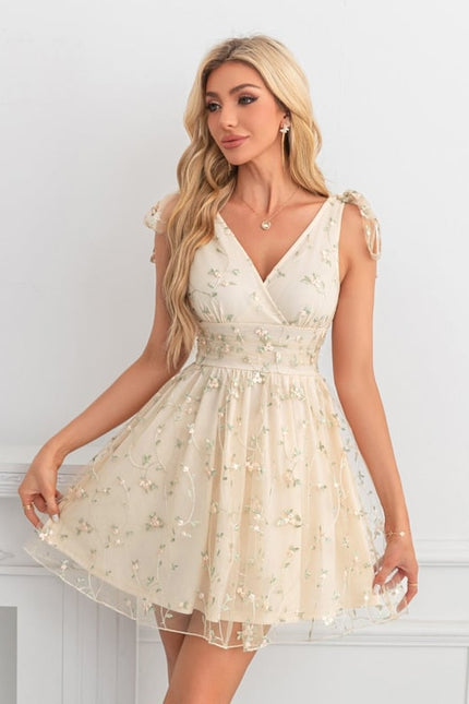 Robe Courte Tulle Beige Brodée