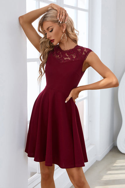 Robe Courte Bordeaux Élégante - gallery 1