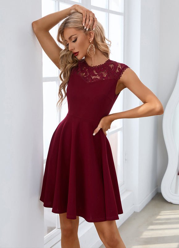 Robe Courte Bordeaux Élégante - gallery 1