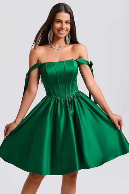 Robe Courte Satin Verte Élégante - gallery 6