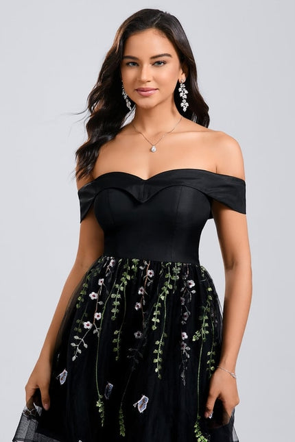 Robe Courte Brodée Noire - gallery 5