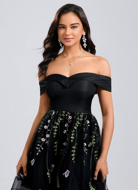 Robe Courte Brodée Noire - gallery 5