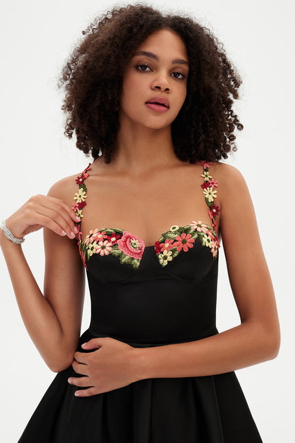 Robe Courte Satin Brodée - gallery 5