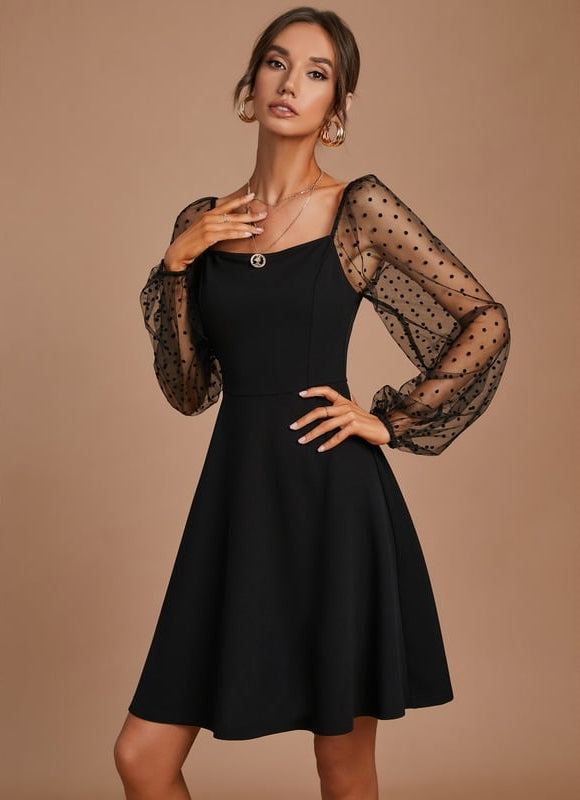 Robe Courte Noire À Manches Transparentes - gallery 1