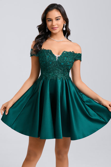 Robe Courte Émeraude Ornée