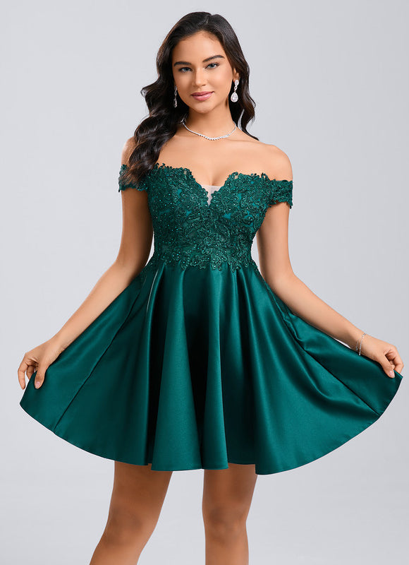 Robe Courte Émeraude Ornée