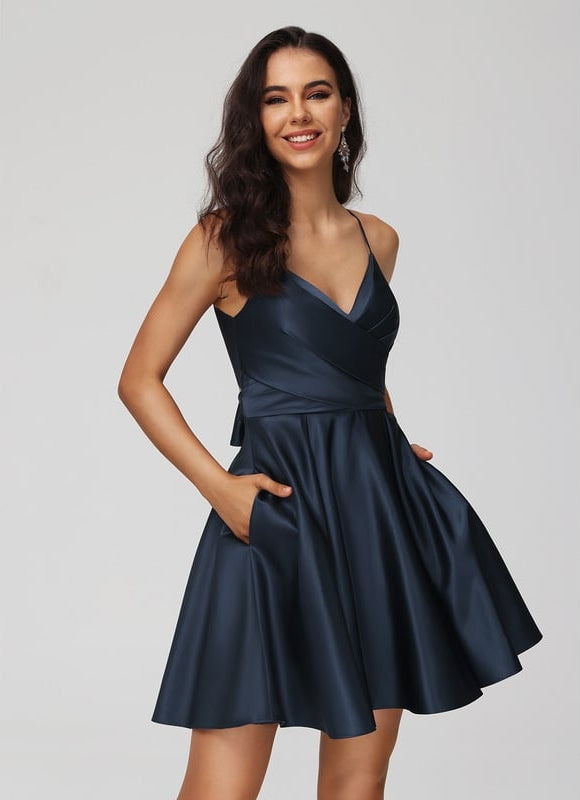 Robe Courte Satinée À Volants - gallery 3
