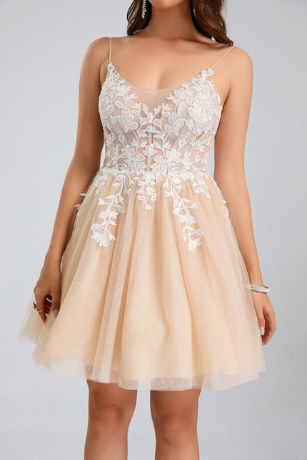Robe Courte Rose Brodée - gallery 1