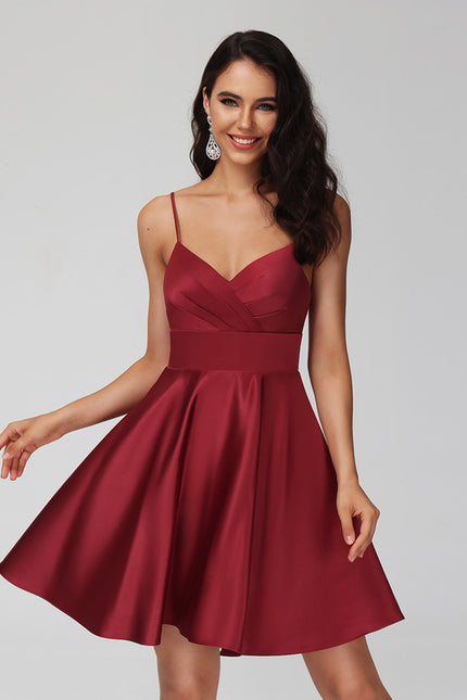 Robe Courte Satinée À Volants