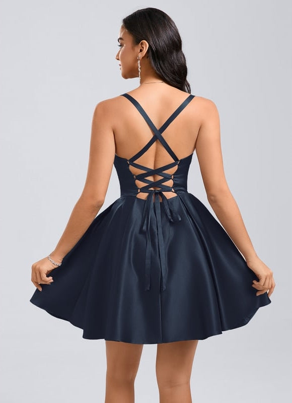 Robe Courte Satinée Évasée - gallery 1