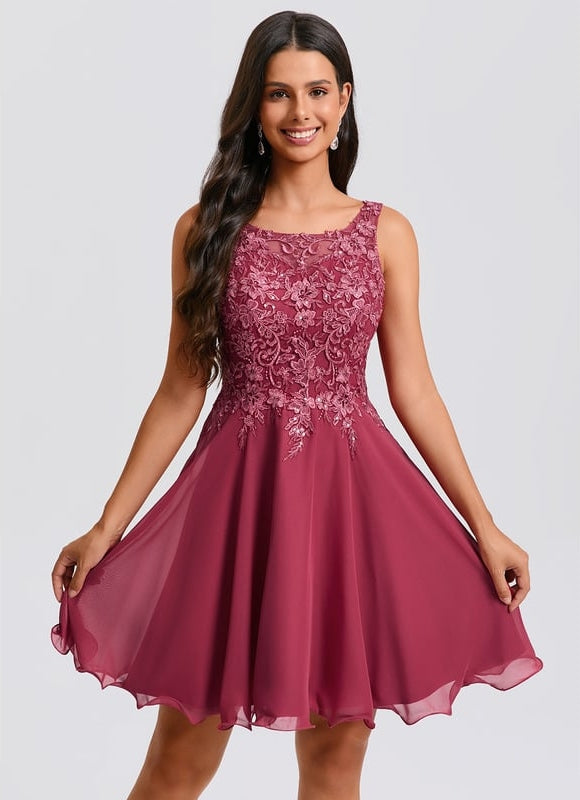 Robe Courte Bordeaux Évasée