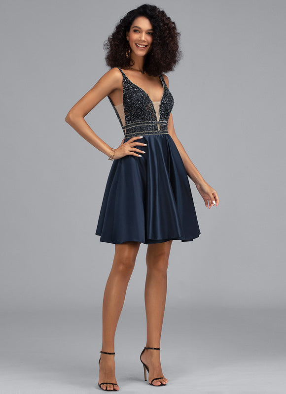 Robe Courte Satinée Marine Avec Perles - gallery 3