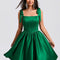Robe Courte Satin Verte Élégante