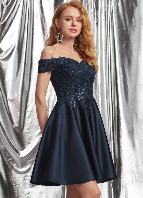 Robe Courte Satin Noire