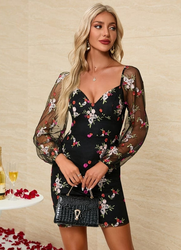 Robe Courte Brodée Transparente - gallery 6