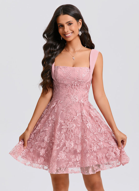 Robe Courte Avec Jupon