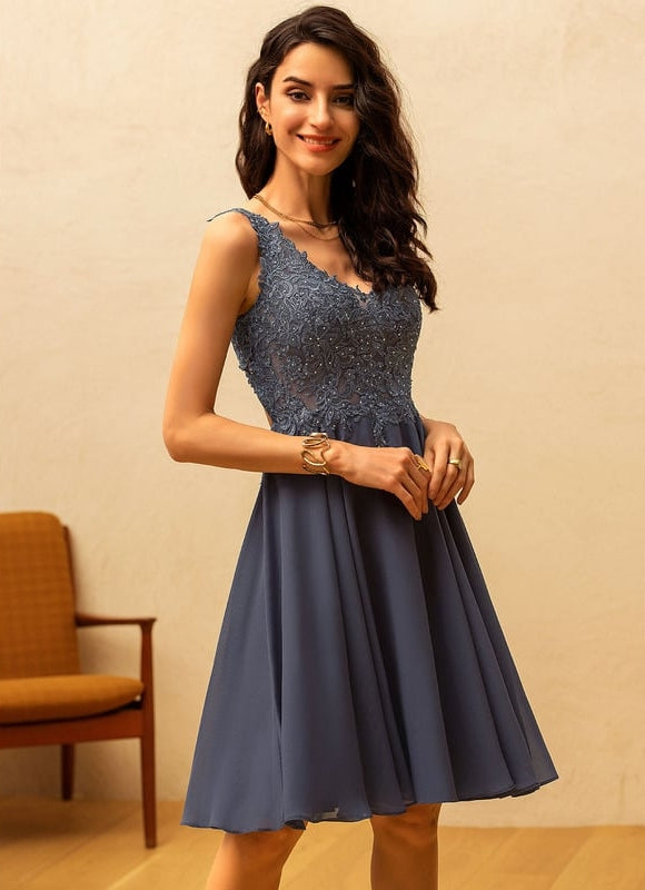 Robe Courte Encolure Ajourée - gallery 4