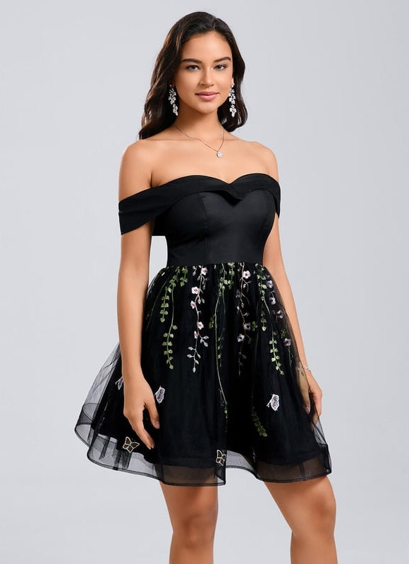Robe Courte Brodée Noire - gallery 2