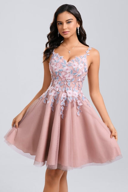 Robe Courte Rose Brodée - gallery 1