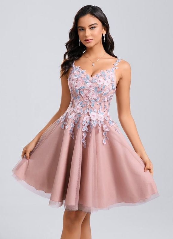 Robe Courte Rose Brodée - gallery 1